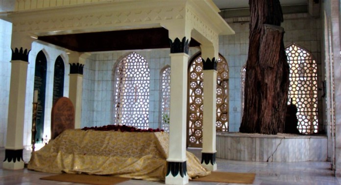 Inayat Khan Dargah